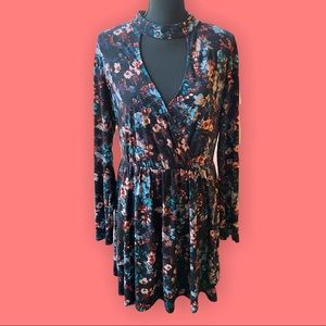 BCBGeneration Black & Blue Floral Dress - Large